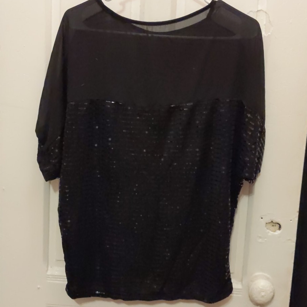 Top - Picture 2 of 2